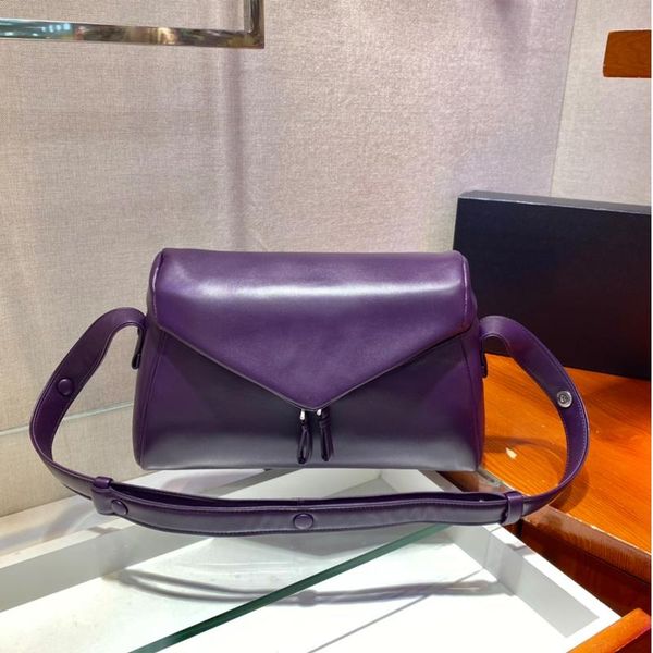evening bags fashion trend ladies shoulder pure color luxury handbags large capacity leather messenger bag
evening bags fashion trend ladies shoulder pure color luxury handbags large capacity leather messenger bag