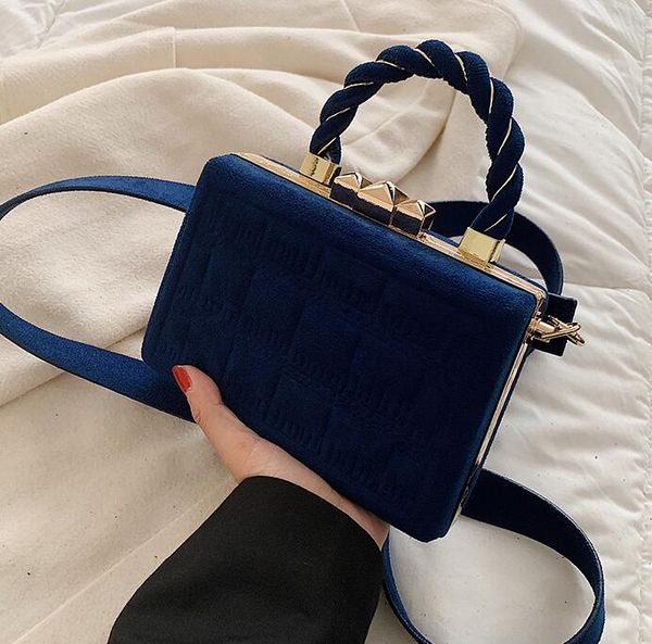 wholesale factory winter popular solid color leathers evening bag european and american elegant matte leather handbag personalized embossed
wholesale factory winter popular solid color leathers evening bag european and american elegant matte leather handbag personalized embossed