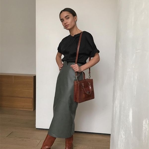 wotwoy office lady high-waisted leather women spliced mid-long wrapped pencil female zipper-up solid autumn skirts, Black;gray
wotwoy office lady high-waisted leather women spliced mid-long wrapped pencil female zipper-up solid autumn skirts, Black;gray