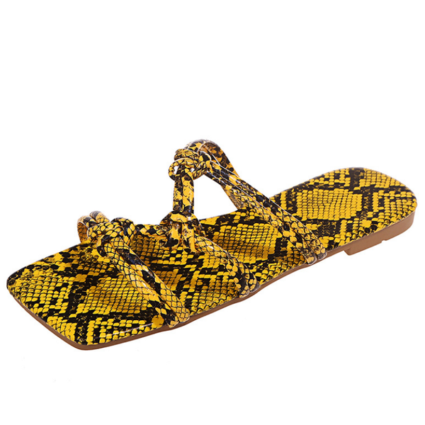 slippers summer sandals 2021 flat bottom serpentine women slides big size 35-43 slip on woman outside beach wsh4020, Black
slippers summer sandals 2021 flat bottom serpentine women slides big size 35-43 slip on woman outside beach wsh4020, Black