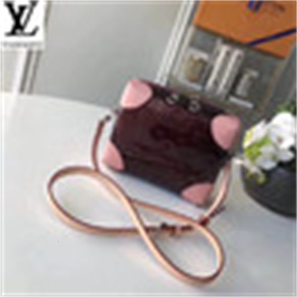 square luxury s7bt fashion show venice handbags patent leather color single small brand bag handbags bag handles shoulder designer bag t
square luxury s7bt fashion show venice handbags patent leather color single small brand bag handbags bag handles shoulder designer bag t