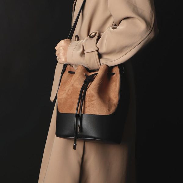 shoulder bags bag women 2021 texture sheep tendon leather bucket retro trend personality drawstring girl messenger
shoulder bags bag women 2021 texture sheep tendon leather bucket retro trend personality drawstring girl messenger