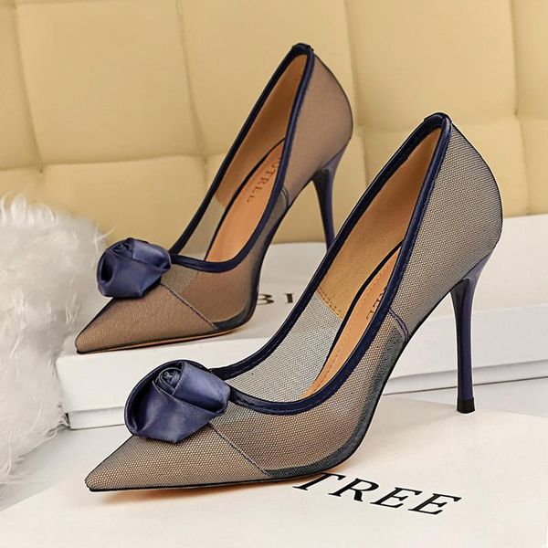 dress shoes 2021 women's high heels mesh hollow ladies silk roses women stiletto party a4-29, Black
dress shoes 2021 women's high heels mesh hollow ladies silk roses women stiletto party a4-29, Black