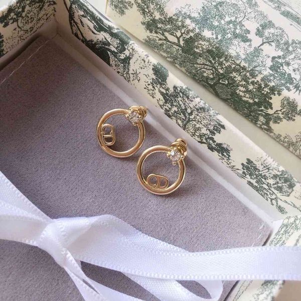design jewelry letter small circle 925 silver needle female earrings high version, Golden
design jewelry letter small circle 925 silver needle female earrings high version, Golden