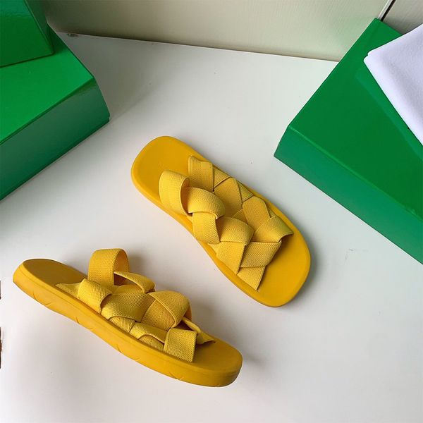2021ss woman slipper fashion lady sandals beach flat bottom sell well slippers platform pure color rubber high heel slides shoe size 35-40, Black
2021ss woman slipper fashion lady sandals beach flat bottom sell well slippers platform pure color rubber high heel slides shoe size 35-40, Black