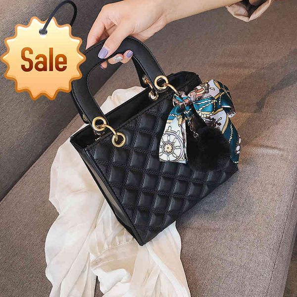 women's 2021 new style diana bag fashion lingge single shoulder silk scarf trend handbag wool ball messenger
women's 2021 new style diana bag fashion lingge single shoulder silk scarf trend handbag wool ball messenger