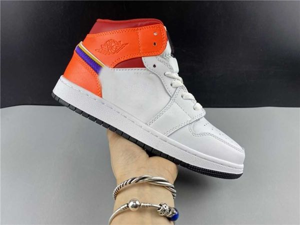 2020 1 1s playful white court purple-spirit women basketball shoes sport designer shoes fashion athletic trainers sneakers with box 554725-1
2020 1 1s playful white court purple-spirit women basketball shoes sport designer shoes fashion athletic trainers sneakers with box 554725-1