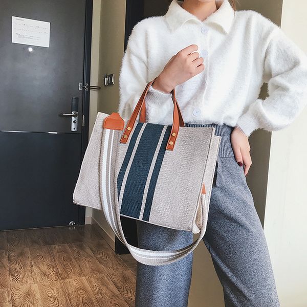 briefcase hand-held korean ol women's professional business commuting shoulder simple stripe square canvas bag
briefcase hand-held korean ol women's professional business commuting shoulder simple stripe square canvas bag
