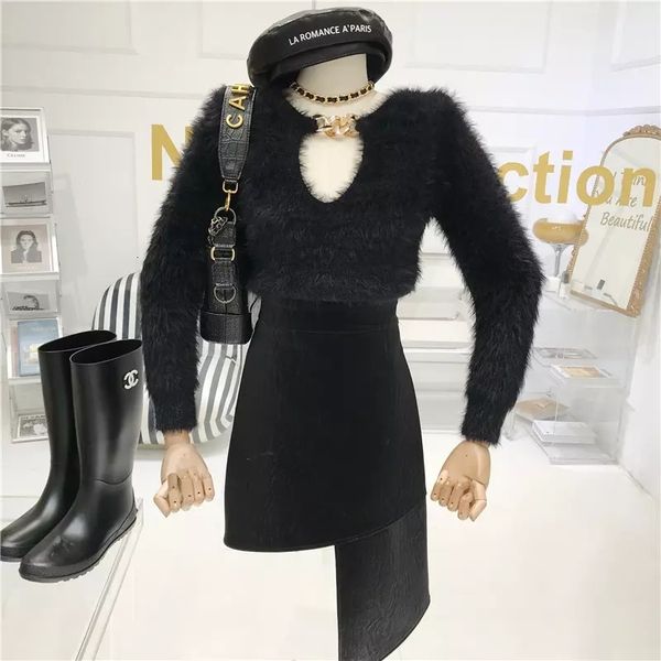 women's sweaters winter fashion golden chain pullovers ladies with low-cut women's low-sleeve women 2021 autumn retro mesh sweater, White;black
women's sweaters winter fashion golden chain pullovers ladies with low-cut women's low-sleeve women 2021 autumn retro mesh sweater, White;black
