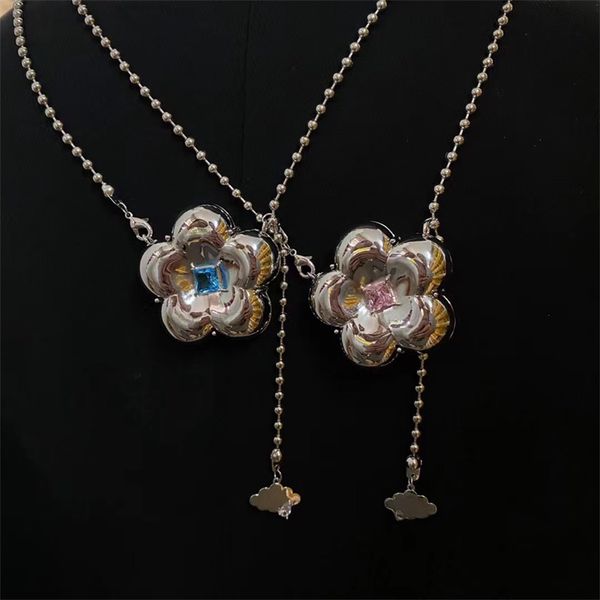european and american niche design metal flower stacking necklace one shoulder chain geometric ins all-match jewelry, Silver
european and american niche design metal flower stacking necklace one shoulder chain geometric ins all-match jewelry, Silver