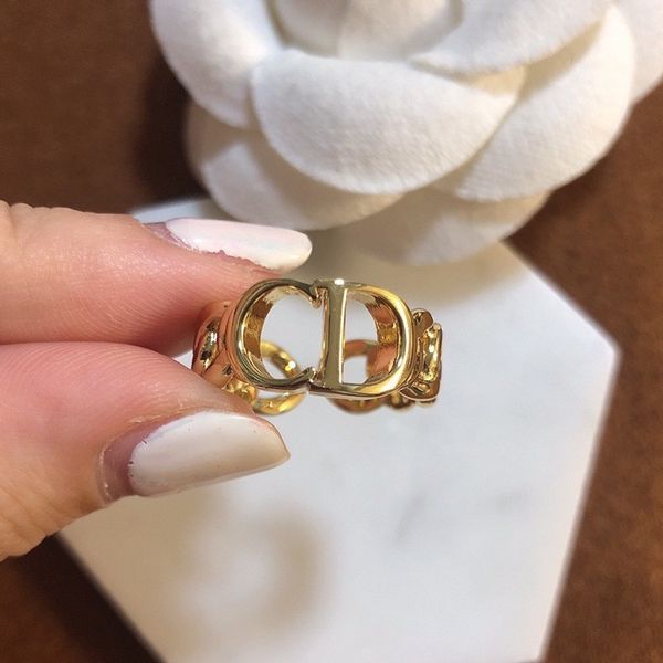 design jewelry temperament classic net red same ring fashion personality version and high material, Silver
design jewelry temperament classic net red same ring fashion personality version and high material, Silver