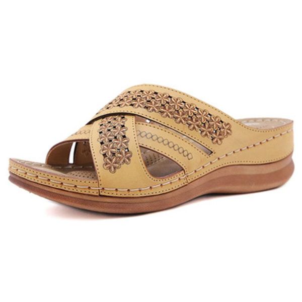 slippers 2021 retro round head leisure electric embroidered flip flop women's car line non slip slope heel comfortable large size sanda, Black
slippers 2021 retro round head leisure electric embroidered flip flop women's car line non slip slope heel comfortable large size sanda, Black
