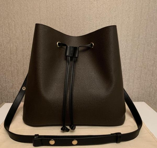 2021 ladies luxury designer messenger bag leather bag lady handbag + wallet + shoulder bag shopping
2021 ladies luxury designer messenger bag leather bag lady handbag + wallet + shoulder bag shopping