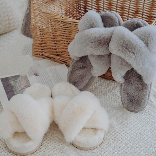 slippers 2021 winter women soft plush furry cross band 3cm heel fur shoes indoor ladies platform open toe fluffy house, Black
slippers 2021 winter women soft plush furry cross band 3cm heel fur shoes indoor ladies platform open toe fluffy house, Black