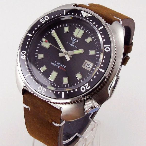 tandorio men's diving watch japan nh35 automatic movement 200m waterproof sapphire date c3 super lume leather strap black dial wristwat, Slivery;brown
tandorio men's diving watch japan nh35 automatic movement 200m waterproof sapphire date c3 super lume leather strap black dial wristwat, Slivery;brown