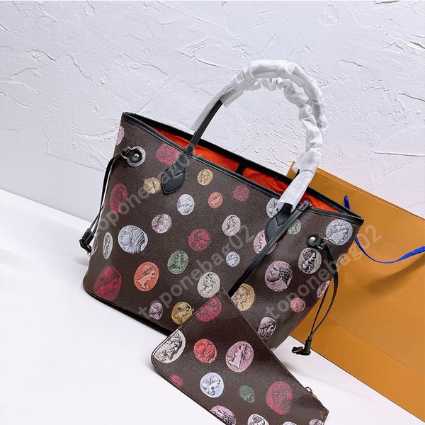clutch bag selling badges graffiti a perfect combination of retro modern fashion western style internet celebrity street shooting wild model
clutch bag selling badges graffiti a perfect combination of retro modern fashion western style internet celebrity street shooting wild model