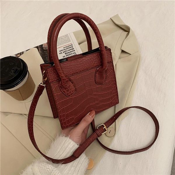 fashion simple texture single shoulder messenger stone pattern small square crossbody bags for women
fashion simple texture single shoulder messenger stone pattern small square crossbody bags for women