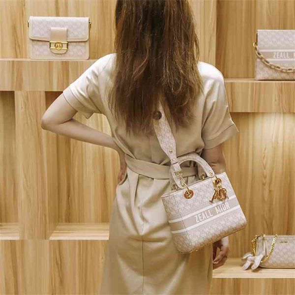 fashion foreign style hand tide women's bag single shoulder messenger bag 50% clearance sale
fashion foreign style hand tide women's bag single shoulder messenger bag 50% clearance sale