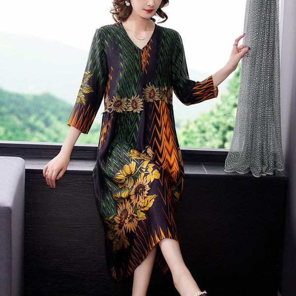 elegant v neck floral ladies dress plus size vestidos mujer spring 2021 women sunflower three quarter sleeve silk dresses casual, Black;gray
elegant v neck floral ladies dress plus size vestidos mujer spring 2021 women sunflower three quarter sleeve silk dresses casual, Black;gray