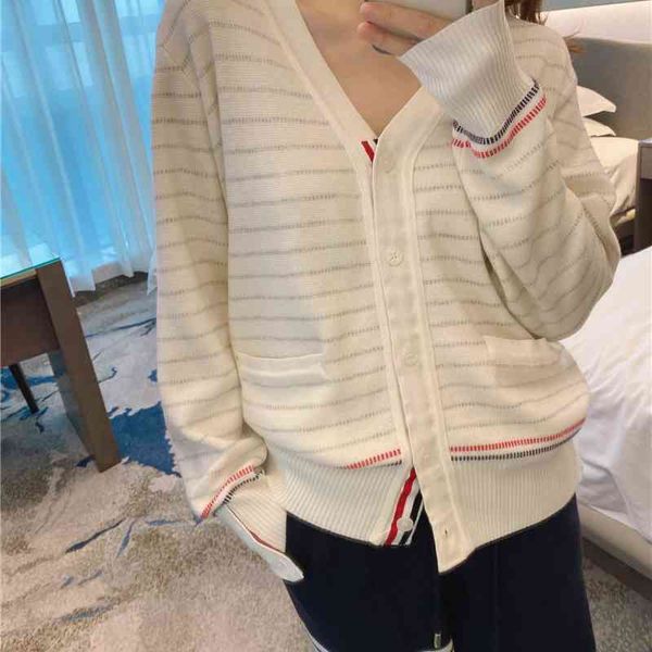 2021 autumn tb college style dotted stripe contrast color knitted coat women's loose casual outside cardigan top, Black
2021 autumn tb college style dotted stripe contrast color knitted coat women's loose casual outside cardigan top, Black