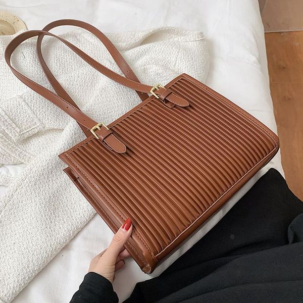 evening bags winter large tote bag women travel weave quailty female luxury handbags designer sac a main femme
evening bags winter large tote bag women travel weave quailty female luxury handbags designer sac a main femme