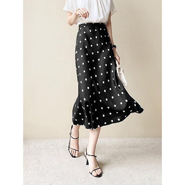 skirts 2021 summer polka black dot skirt feminine temperament commuting waist womens slim french retro mid length
skirts 2021 summer polka black dot skirt feminine temperament commuting waist womens slim french retro mid length