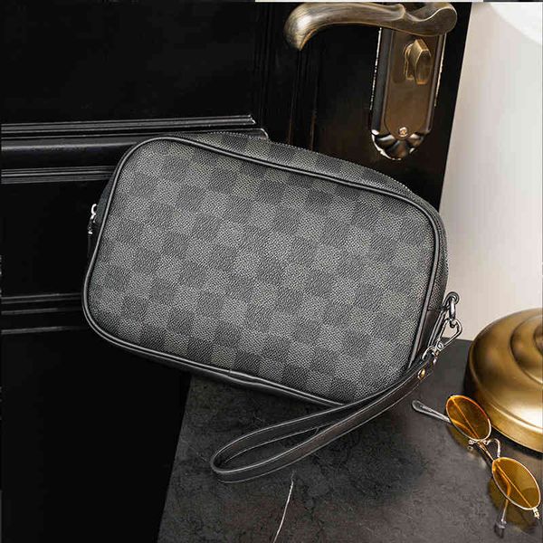Handbag Light Business Men's Horizontal Lattice Pattern Trend Leather Street Wrist Bag Mobile Phone 2021, Black;red
Handbag Light Business Men's Horizontal Lattice Pattern Trend Leather Street Wrist Bag Mobile Phone 2021, Black;red