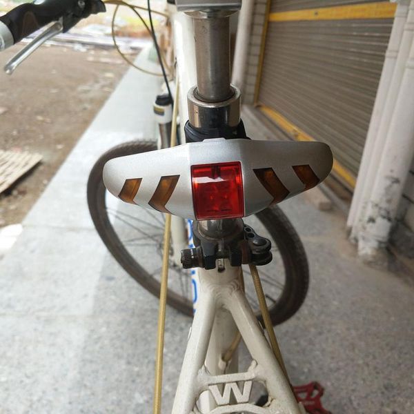 aubtec bicycle turn signal wireless remote control mountain bike taillights cycling lights flashing
aubtec bicycle turn signal wireless remote control mountain bike taillights cycling lights flashing