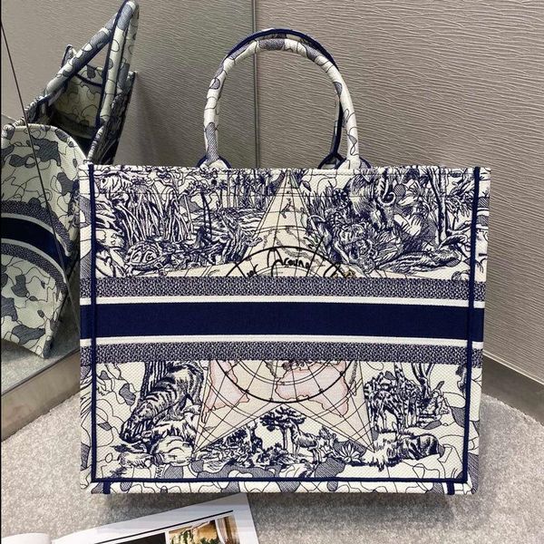 duffel bags luxury handbag ladies canvas shoulder bag large capacity leopard tote for women classic casual embroidered
duffel bags luxury handbag ladies canvas shoulder bag large capacity leopard tote for women classic casual embroidered