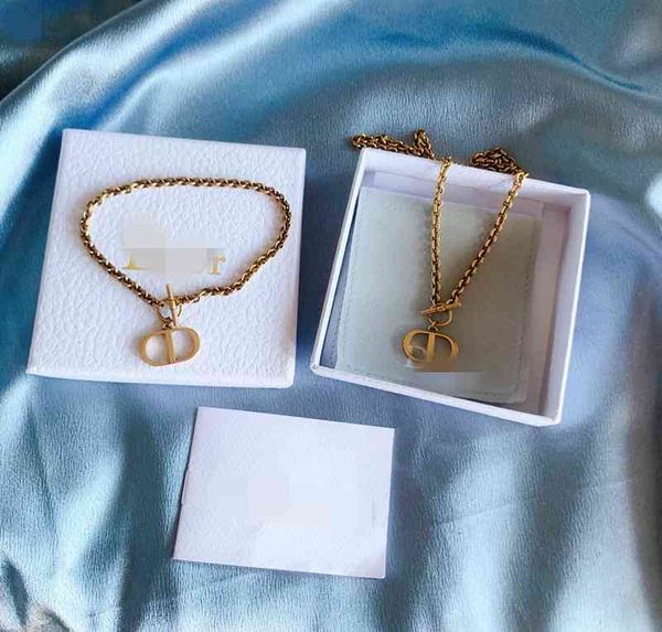 luxury designer fashion necklace tina clover d home cross chain women's brass gold geometric nude high version, Red;brown
luxury designer fashion necklace tina clover d home cross chain women's brass gold geometric nude high version, Red;brown