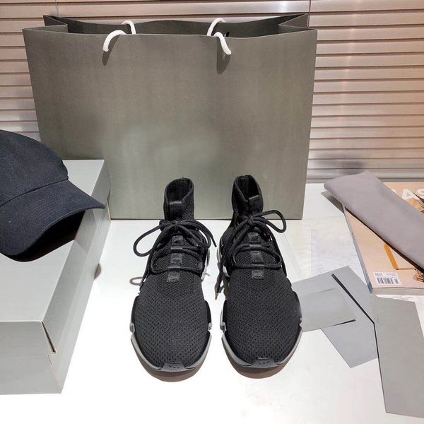 couple trend luxury design flat casual shoes speed 2.0 comfortable non-slip sneakers breathable size 34-45, Black
couple trend luxury design flat casual shoes speed 2.0 comfortable non-slip sneakers breathable size 34-45, Black