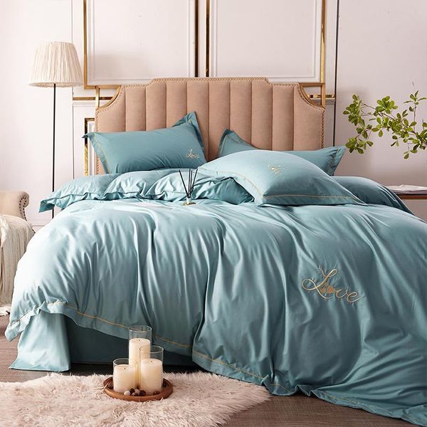 bedding sets four-piece brushed cotton embroidery bedspreads for bed linen and covers solid color soft comfortable
bedding sets four-piece brushed cotton embroidery bedspreads for bed linen and covers solid color soft comfortable