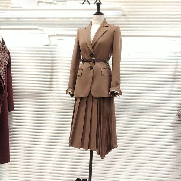 dresses spring autumn korean fashion women 2 pieces ol elegant single breasted blazers + long pleated skirt suits set a78, Black;gray
dresses spring autumn korean fashion women 2 pieces ol elegant single breasted blazers + long pleated skirt suits set a78, Black;gray