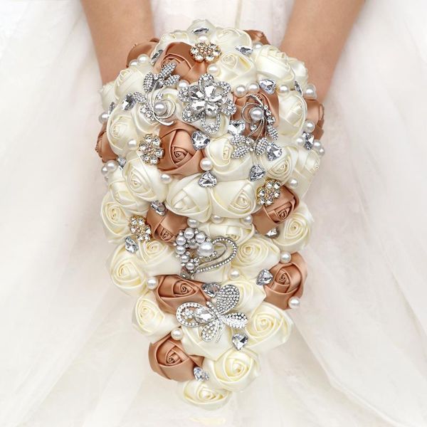 wedding flowers wifelai-a 18cm bridal bridesmaids luxurious rhinestone hand roses hand-crafted for the chapel w335
wedding flowers wifelai-a 18cm bridal bridesmaids luxurious rhinestone hand roses hand-crafted for the chapel w335