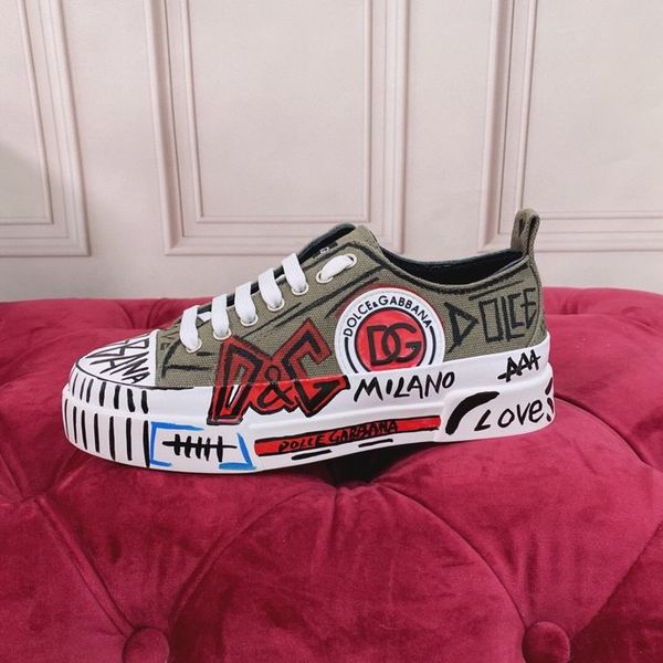 2021 luxury brand designer shoes sneakers mens sneaker technical canvas leather women casual shoe luxurys trainers, Black;red
2021 luxury brand designer shoes sneakers mens sneaker technical canvas leather women casual shoe luxurys trainers, Black;red