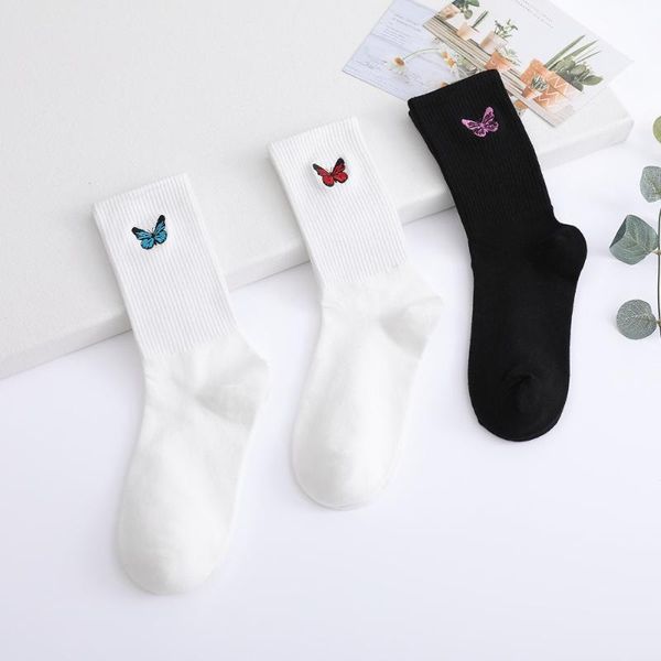 men's socks 1 pair female middle tube butterfly cartoon cotton black and white ladies spring autumn sports student
men's socks 1 pair female middle tube butterfly cartoon cotton black and white ladies spring autumn sports student