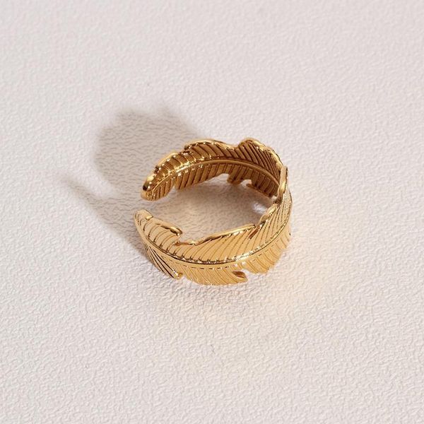 cluster rings lesiem beautiful fashion gold color perfume women ring leaves feathers jewelry on the neck charming accessories, Golden;silver
cluster rings lesiem beautiful fashion gold color perfume women ring leaves feathers jewelry on the neck charming accessories, Golden;silver