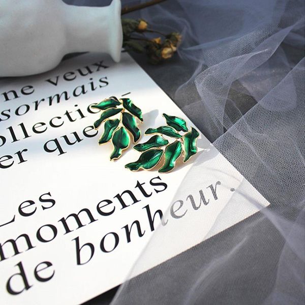 stud wing yuk tak fashion green enamel leaves earrings for women statement studs modern party jewelry 2021, Golden;silver
stud wing yuk tak fashion green enamel leaves earrings for women statement studs modern party jewelry 2021, Golden;silver