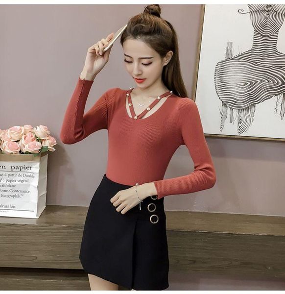 korean style body hugging sweater in fall / winter 2021. v-neck long sleeve slim bottomed for women women's sweaters, White;black
korean style body hugging sweater in fall / winter 2021. v-neck long sleeve slim bottomed for women women's sweaters, White;black