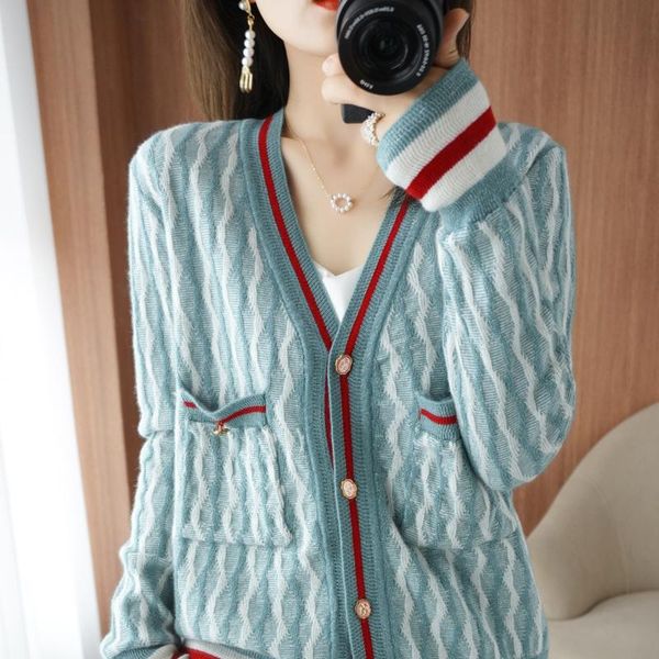 women's knits & tees 100% pure wool cashmere sweater autumn and winter 2021 v-neck cardigan casual stitching bright silk female jacket, White
women's knits & tees 100% pure wool cashmere sweater autumn and winter 2021 v-neck cardigan casual stitching bright silk female jacket, White