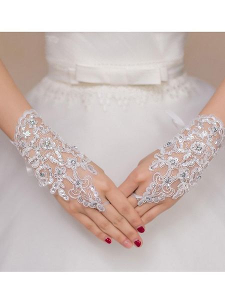 bridal gloves 2021 fashion white ivory lace shinny short wedding fingerless ring bracelet accessorie
bridal gloves 2021 fashion white ivory lace shinny short wedding fingerless ring bracelet accessorie