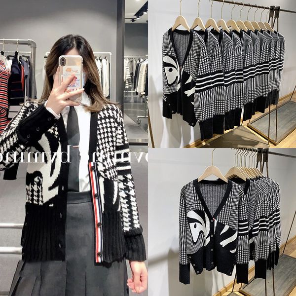 tb color blocking plaid outer wear v-neck thickened knitted women's versatile casual waist closing cardigan short coat, White
tb color blocking plaid outer wear v-neck thickened knitted women's versatile casual waist closing cardigan short coat, White