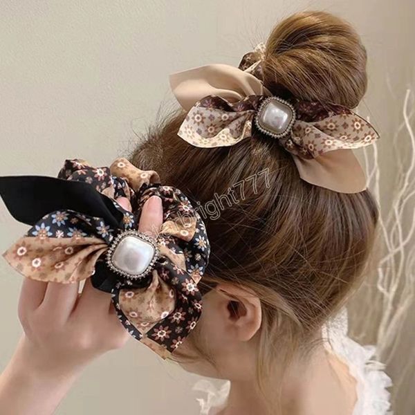 diamond-studded pearl floral bow large intestine hair ring 2022 women headdress girl sweet heart hair accessories, Slivery;white
diamond-studded pearl floral bow large intestine hair ring 2022 women headdress girl sweet heart hair accessories, Slivery;white