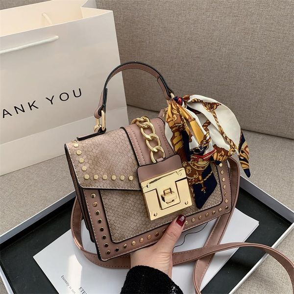 evening bags gryan fashion female square bag 2021 quality pu leather women's designer handbag rivet lock chain shoulder messenger
evening bags gryan fashion female square bag 2021 quality pu leather women's designer handbag rivet lock chain shoulder messenger