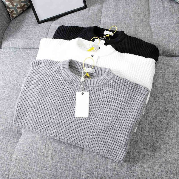 men's sweaters mens sweater retro casual sweatshirt professional imported high-density turtleneck breathable classic inverted triangle, White;black
men's sweaters mens sweater retro casual sweatshirt professional imported high-density turtleneck breathable classic inverted triangle, White;black