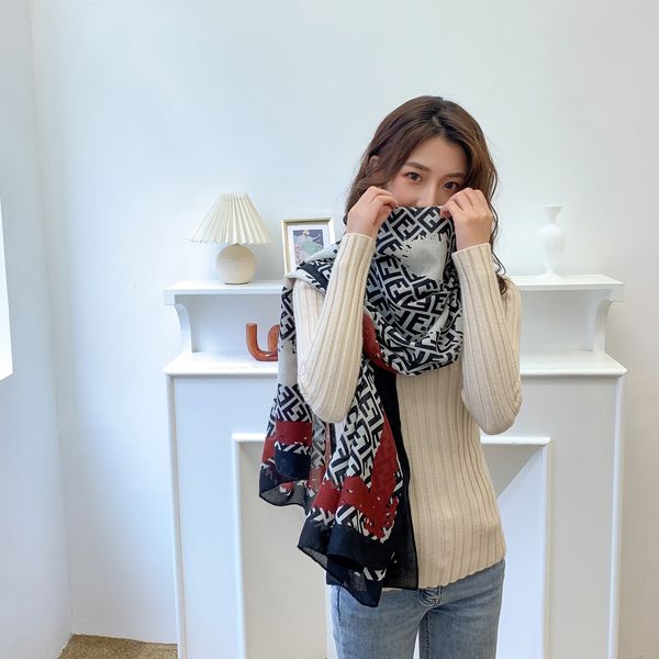 autumn and winter korean cotton linen scarf women's color matching printing messy fashion warm decoration shawl with silk, Blue;gray
autumn and winter korean cotton linen scarf women's color matching printing messy fashion warm decoration shawl with silk, Blue;gray