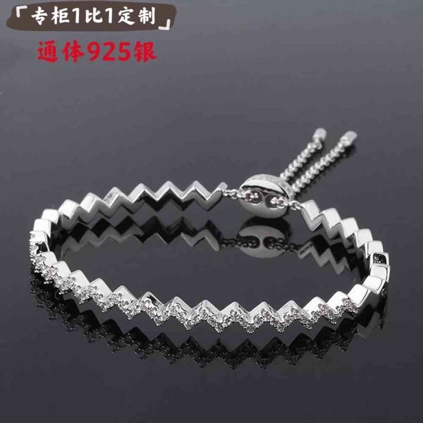 bracelet family uapm aqin's same wave bracelet is simple, light and luxurious geometric line bracelet, designed small group to, Golden;silver
bracelet family uapm aqin's same wave bracelet is simple, light and luxurious geometric line bracelet, designed small group to, Golden;silver