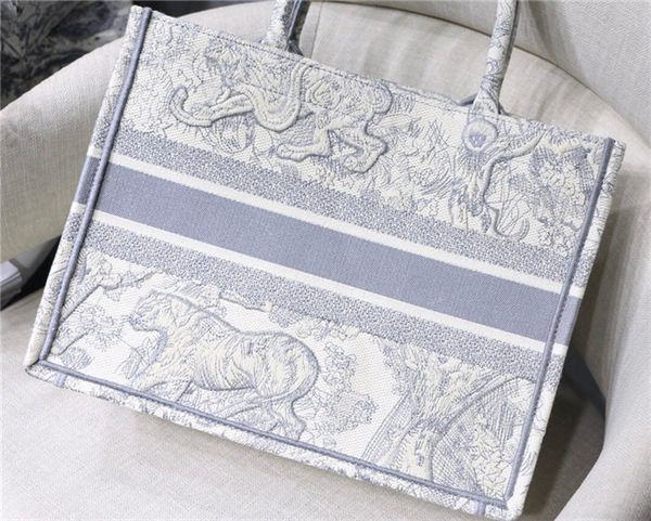 ladies beach bags hand-sewn by french designers large-capacity shopping bags the highest quality on the entire network support personalized
ladies beach bags hand-sewn by french designers large-capacity shopping bags the highest quality on the entire network support personalized