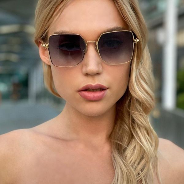 sunglasses big frame square metal reflective lens silver women's jc262 fashion high-quality men's glasses anti-uv400, White;black
sunglasses big frame square metal reflective lens silver women's jc262 fashion high-quality men's glasses anti-uv400, White;black
