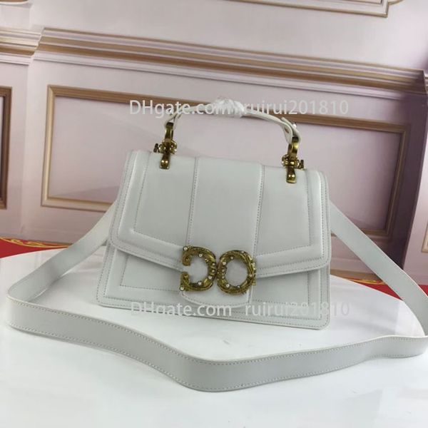 women's cosmetic bag fashion baroque retro letters copper buckle leather bag display party luxury box size 27x18 * 8cm
women's cosmetic bag fashion baroque retro letters copper buckle leather bag display party luxury box size 27x18 * 8cm